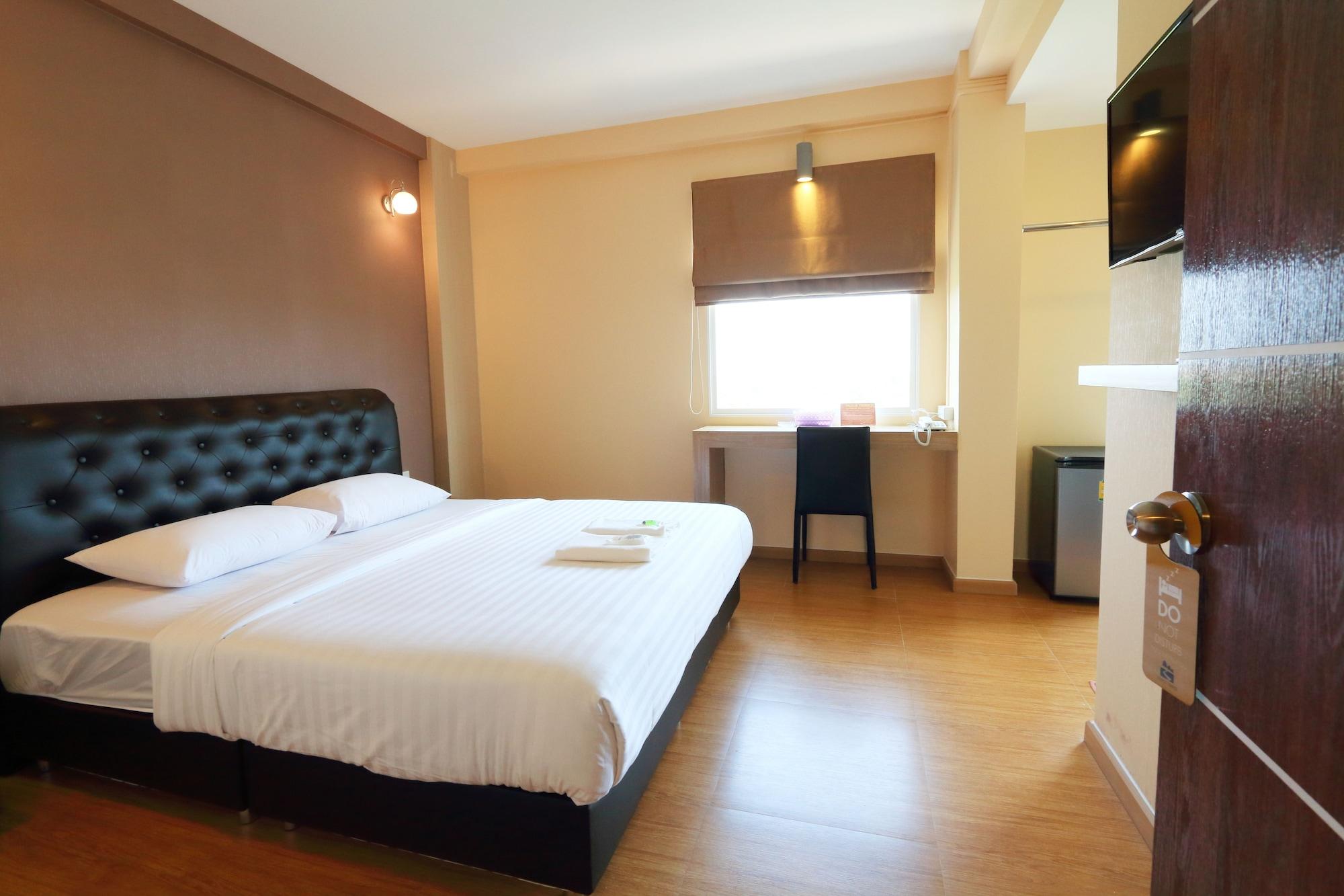 Triple Trees Hotel Pathum Thani Exterior photo